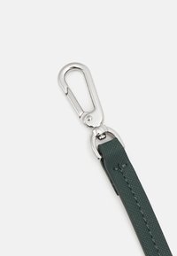 Calvin Klein LINEAR CAMERA BAG - Torba preko tijela - palm green