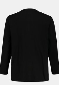 Schwarz langärmliges T-Shirt mit Rundhals und geradem Schnitt. Aus weichem Stoff mit glatter Textur gefertigt. Keine sichtbaren Muster oder Akzente.