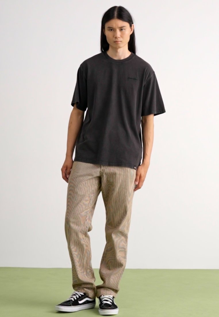 Dickies NEWINGTON WASH TEE - Basic T-shirt - acid wash black/dark