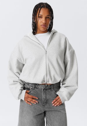 - Kurtka przejściowa