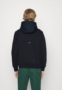Tommy Hilfiger MEDIA ZIP THRU - Giacca da mezza stagione - desert sky