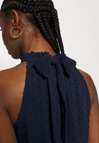 Vero Moda Petite VMEMMA - Φόρεμα ημέρας - navy blazer