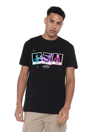 NETFLIX, KPOP DEMON HUNTERS POLAROIDS - Print T-shirt - black