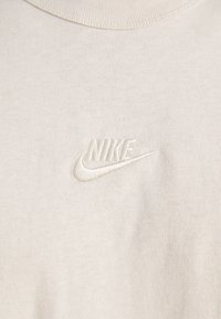 Nike Sportswear TEE - Osnovna majica kratkih rukava - light orewood brown