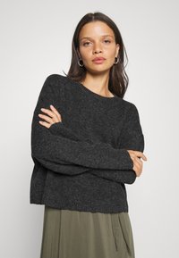Vero Moda Petite VMDOFFY O NECK BOXY - Camisola - black