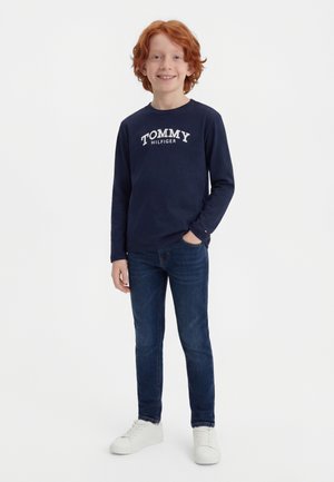 Tommy Hilfiger TEXTURED LOGO LONG SLEEVE T-SHIRT - Μπλούζα με μακριά μανίκια - dark night navy