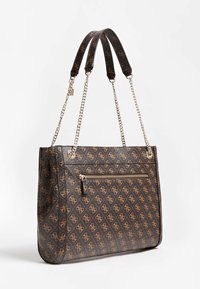 Borsa tote marrone a motivo realizzata in materiale sintetico, con doppi manici, dettaglio a catena e una tasca frontale con cerniera.