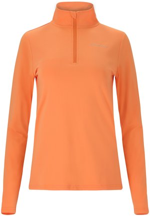 Orange langærmet pullover med høj krave og halv lynlås. Glat, letvægtsstof; har "Endurance" logo i sølv på brystet.