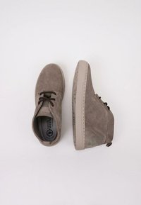Natural World ALPE - Botines con cordones - brown