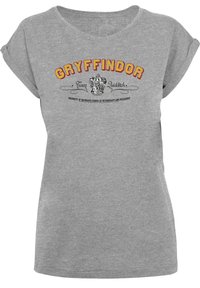 Grå T-skjorte med kort erm som har teksten "Gryffindor Team Quidditch" i rød og gul, med et løvevåpen i midten.
