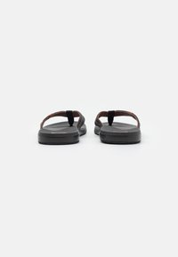 Reef CUSHION PHANTOM - Japonki