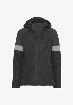 Mustan vedenpitävän takin, jossa on huppu, vetoketju edessä, heijastavat harmaat raidat hihoissa ja useita vetoketjullisia taskuja. Tiheä rakenne.