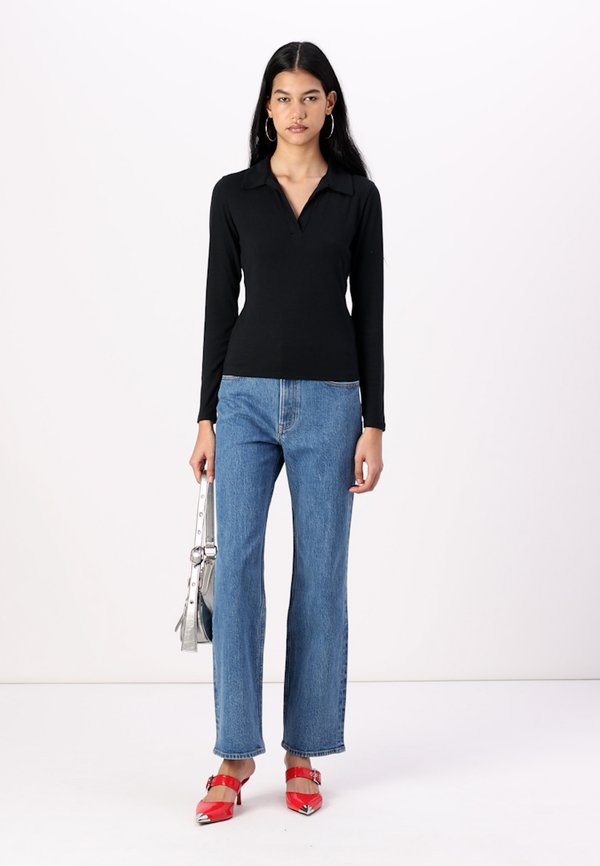 Long-Sleeve V-Neck Collared Top - Long sleeved top2