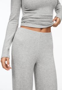 PULL&BEAR WIDE - Hlače - light grey