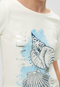 s.Oliver BLACK LABEL - T-shirt z nadrukiem