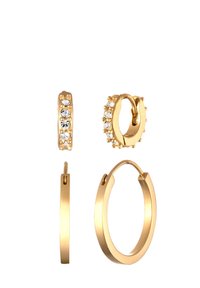 Guld hoops øreringe med glatte overflader, poleret finish, og et design med små klare krystaller i et par.