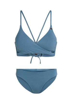 Completo bikini blu con top stile incrociato con spalline sottili e dettaglio annodato, abbinato a slip a vita bassa semplici, interamente in tessuto liscio.