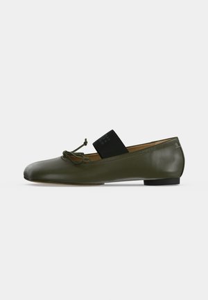 MM6 Maison Margiela, BALLET SHOE - Ballerine - beech