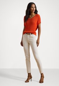 Lauren Ralph Lauren Petite RIB KNIT SHORT SLEEVE V NECK SWEATER - Pamata T-krekls - orange