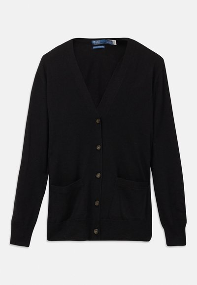 Črn kardigan z V-izrezom, dolgimi rokavi, gumbi spredaj in dvema sprednjima žepoma. Mehka tekstura in klasična zasnova.