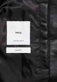 Mango Jakna od umjetne kože - black