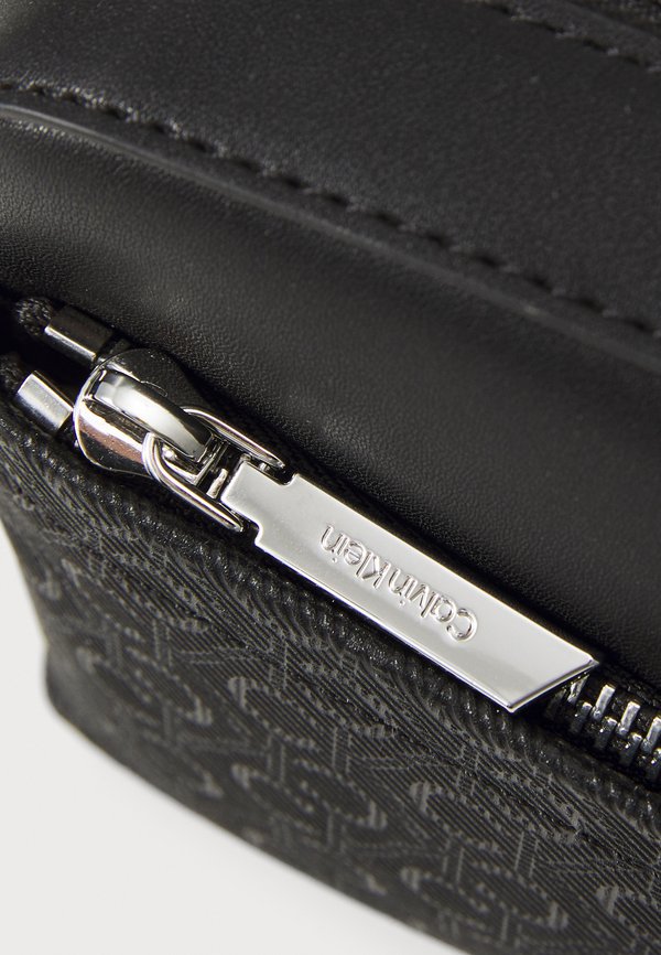 MUST CONV CAMERA BAG - Cross body bag4