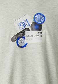 Replay M9Z1 T-SHIRT - Trükipildiga T-särk - ash grey melange