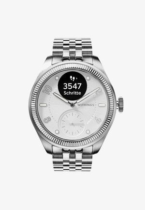 Orologio Silver Withings con quadrante bianco, display digitale nero per i passi, bracciale in acciaio inossidabile e dettagli in rilievo sulla lunetta.