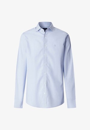 Chemise habillée pour hommes bleu clair avec un motif à fines carreaux, fermeture boutonnée sur le devant, manches longues et col classique.