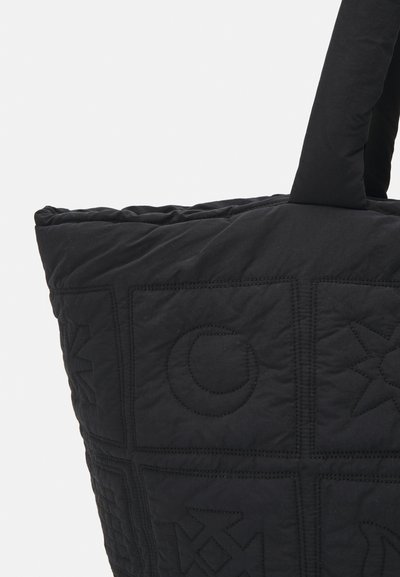Nanushka SOFT TOTE - Bevásárlótáska - black