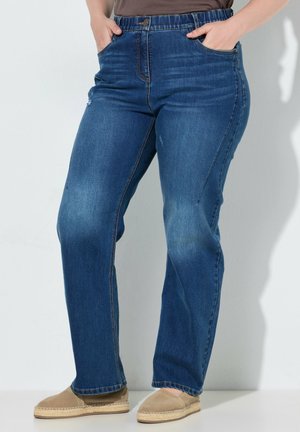Ulla Popken JEANS MANDY, DESTROY-EFFEKTE, 5-POCKET-STYLE, KOMFORTBUND - Jeans Tapered Fit - blue denim