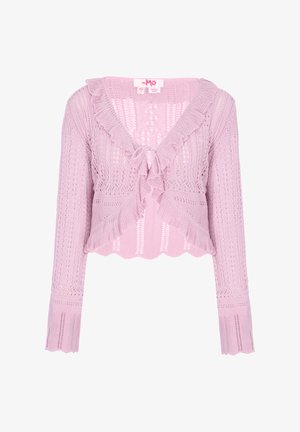 Horgolt rózsaszín kardigán fodros szegélyekkel, V-nyakkivágással és hosszú ujjal. Nyitott kötésű textúrával és rövidített szegéllyel. Elöl megkötővel.