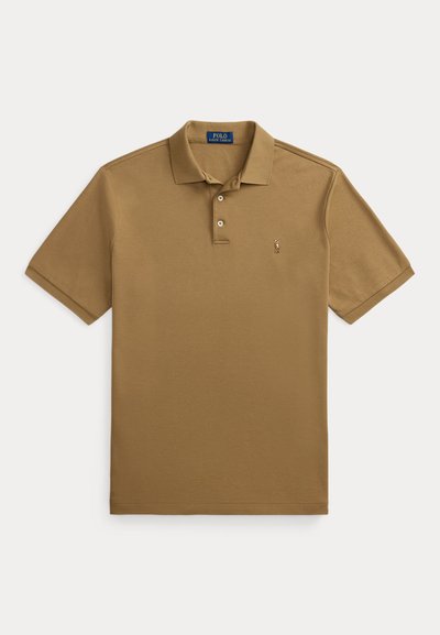 Кафява поло тениска с къси ръкави от Ralph Lauren с яка, два бутона и малко лого с бродерия на лявата страна на гърдите.