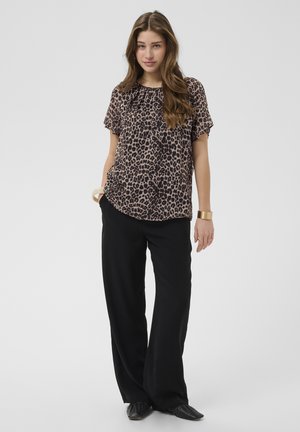 Cream, CRYUNA SHORT SLEEVE BLOUSE - Camicetta - natrual animal spots