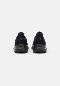 New Balance ROAV SPORT PACK - Sapatos para corrida em estrada - black