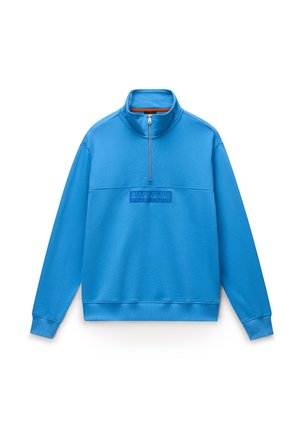 Modrý pulovr s dlouhým rukávem, čtvrtzipem, vysokým límcem a nášivkou s logem "Napapijri Geographic" uprostřed na hrudi.