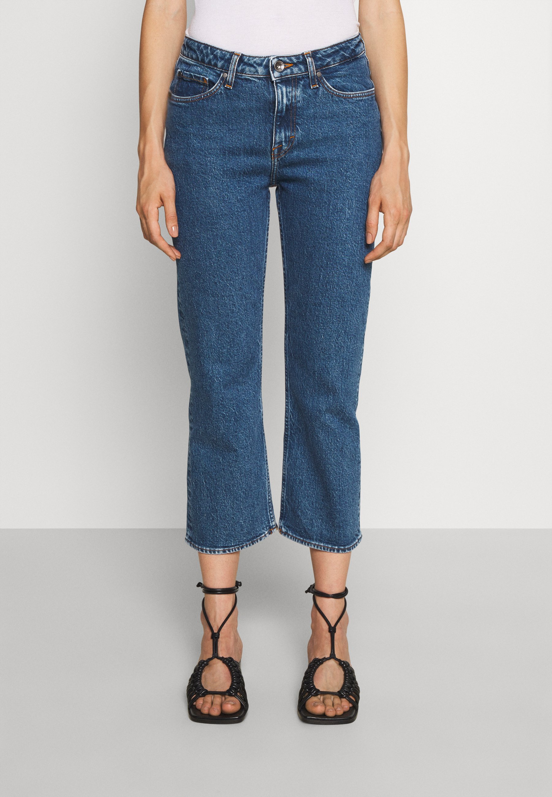 Sweden AZE - Flared Jeans - medium blue 