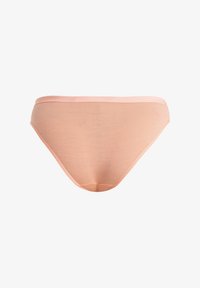 Ei valittu, LIGHT PINK