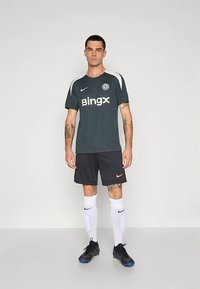 Nike Performance CHELSEA FC STRIKE TOP - Squadra - outdoor green/phantom