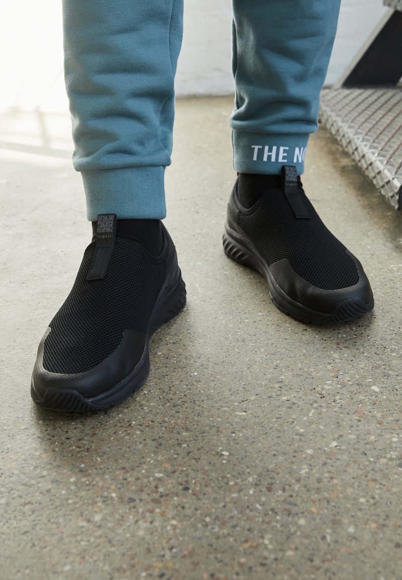 Bugatti NIRVANA EXKO - Zapatillas - schwarz/negro -