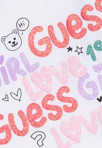 Guess TODDLER  - T-shirt con stampa - pure white