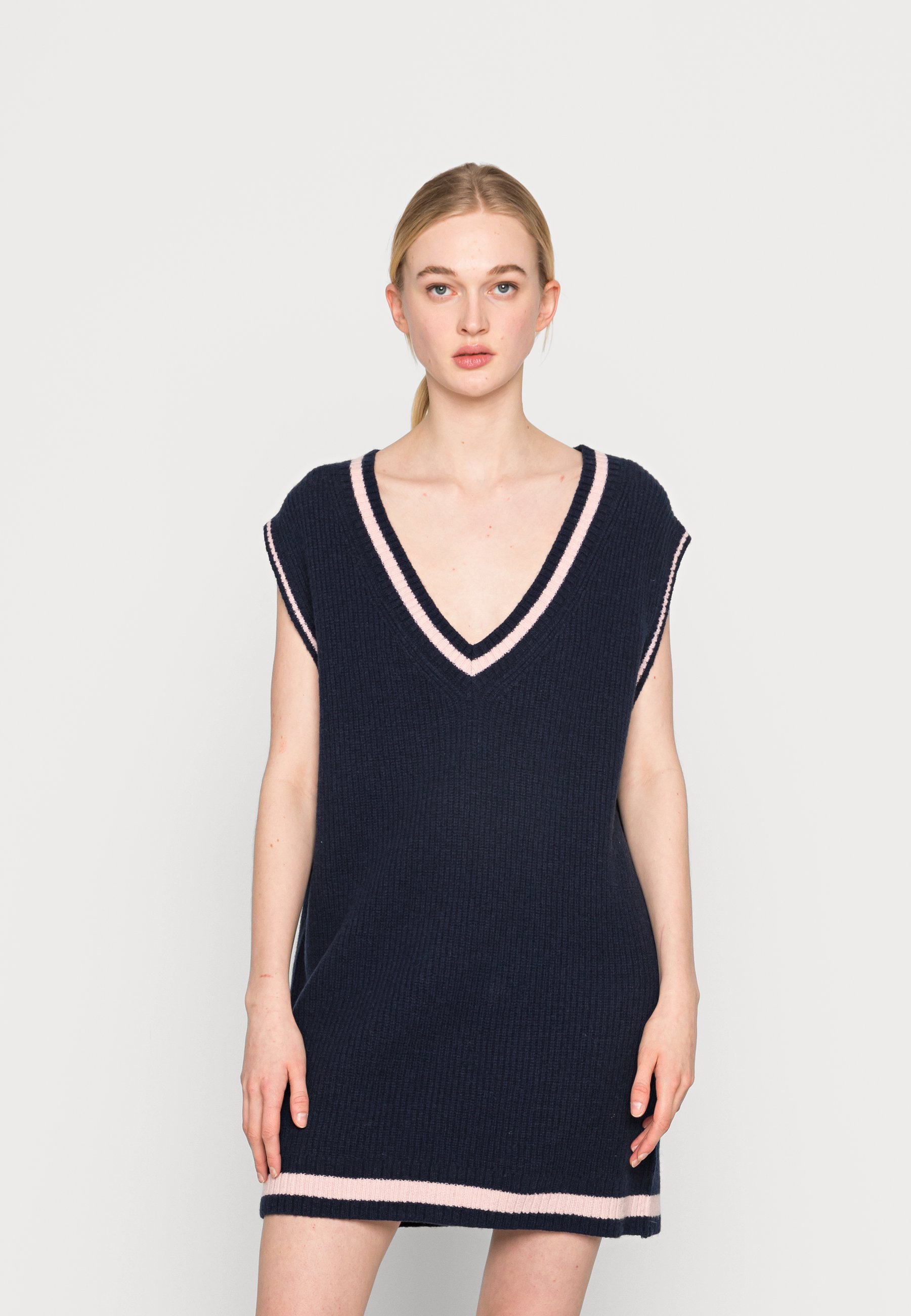 Weekday NORTH VEST DRESS - Jumper dress 