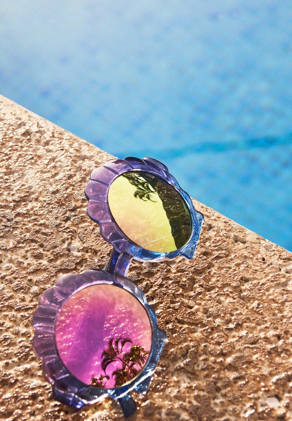 SEASHELL SUNGLASSES – Sonnenbrille – granada sky