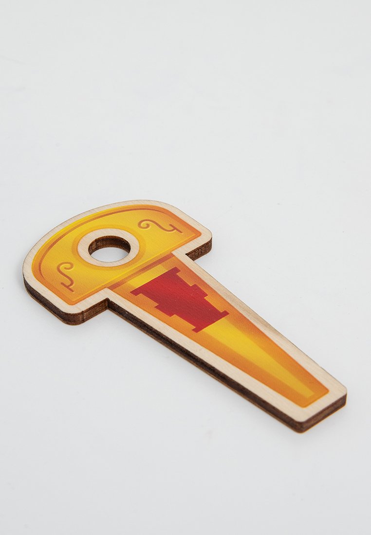 Holz-Eistütenform, die einen Farbverlauf von Gelb zu Orange aufweist, mit einem roten Akzent und einem runden Loch an der Oberseite.