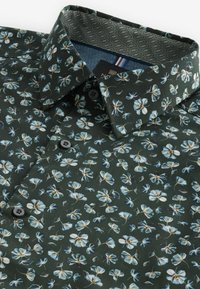 Next PRINTED SINGLE CUFF- REGULAR FIT - Shirt - green floral