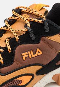 Fila RAY TRACER TR2 - Tenisice - black