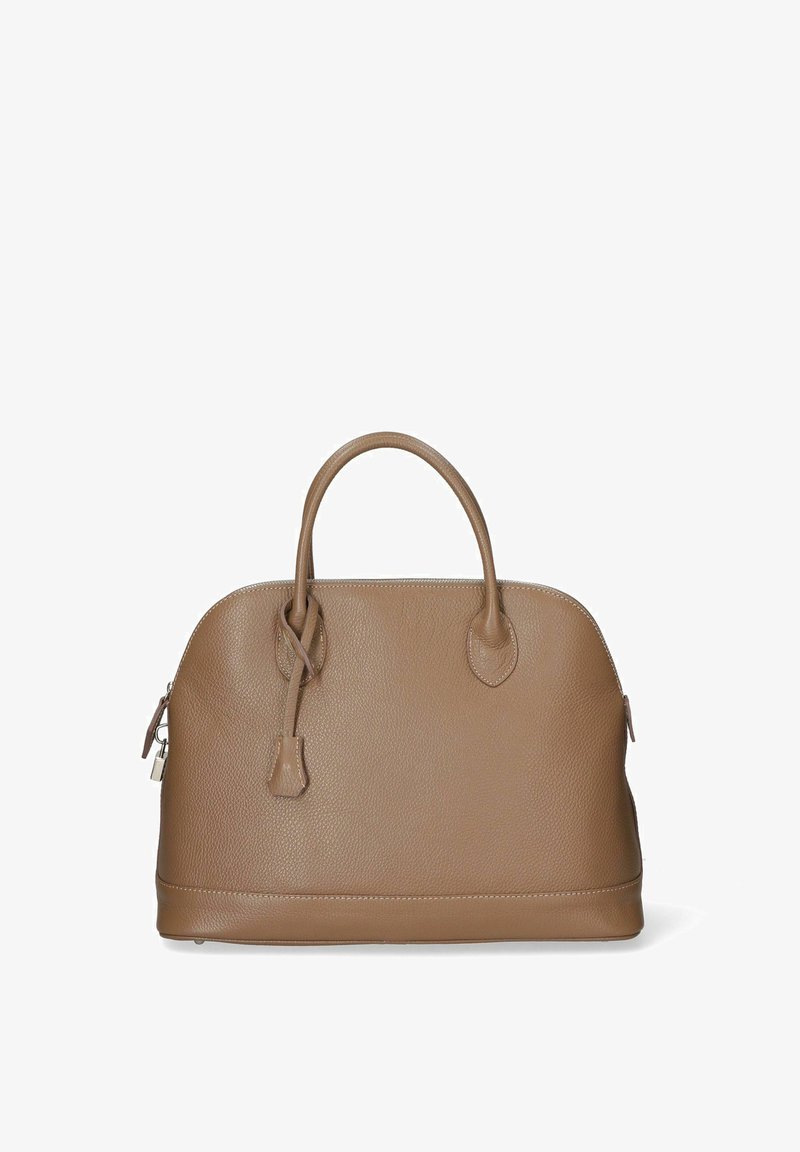 Hnědá kožená kabelka s zaobleným tvarem, dvojitými uchy a strukturovaným povrchem. Obsahuje stříbrné kování a zipové zapínání.