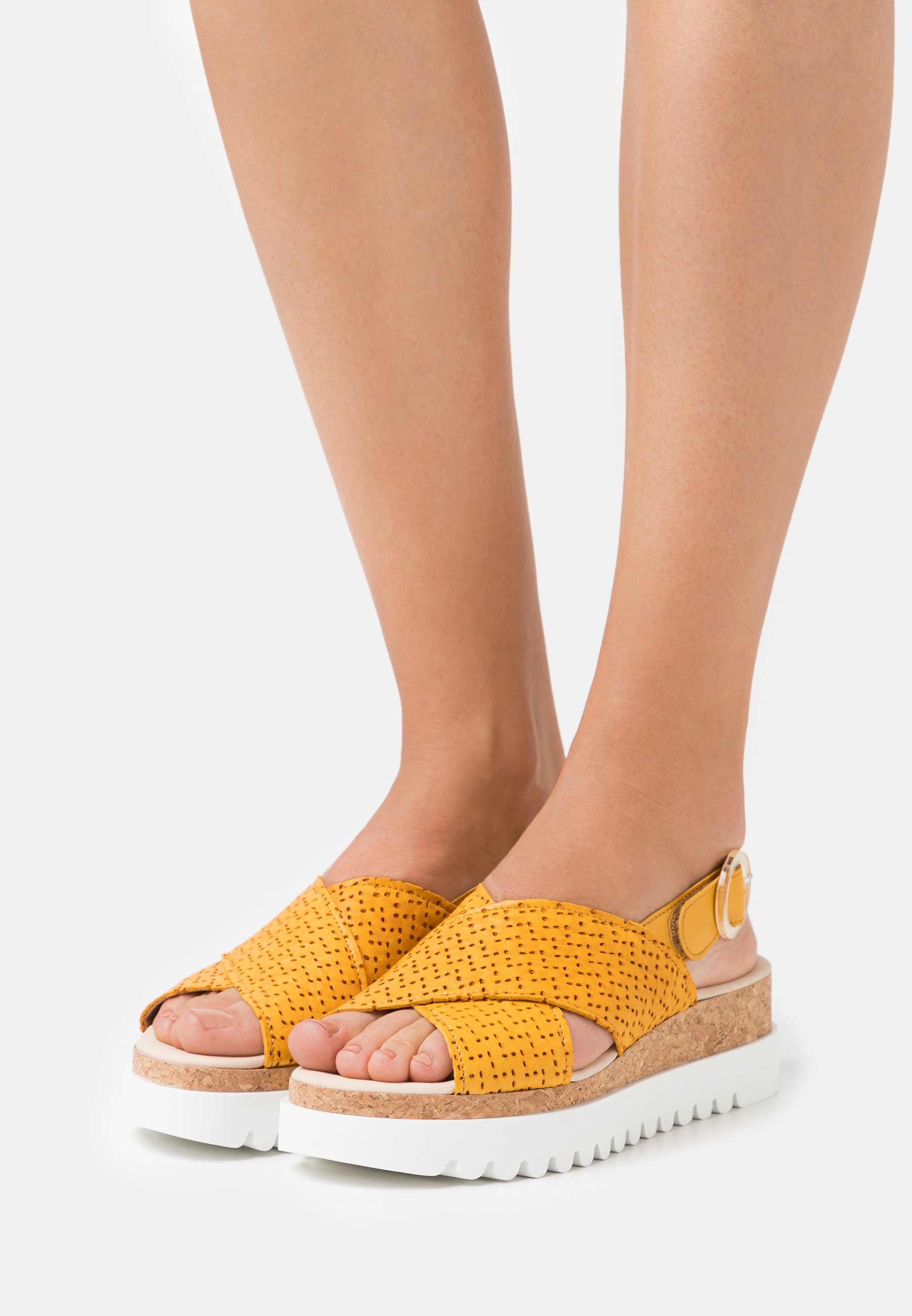Gele GABOR Sandalen 775 | Omoda
