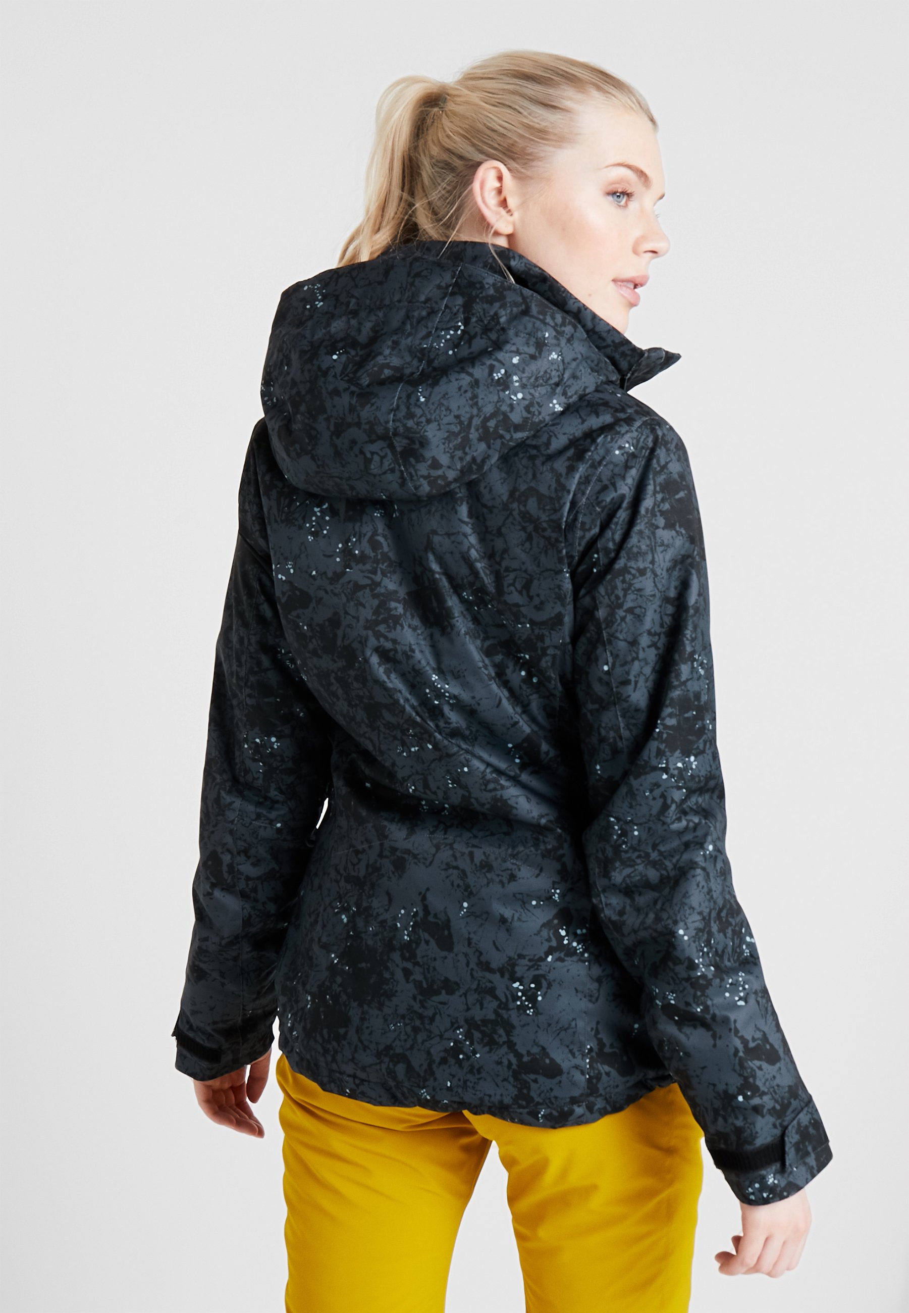 salomon stormpunch jacket