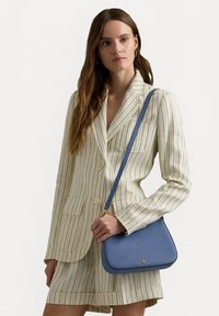 Lauren Ralph Lauren CROSSHATCH LEATHER MEDIUM DANNI BAG - Ručna torba - pale azure